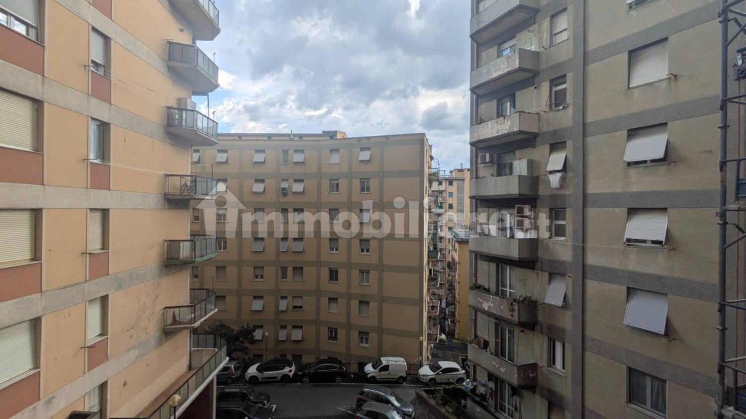 2 Schlafzimmer Wohnung in Genoa, Italy, Nr. 354703