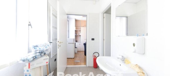 5 rooms Office in Genoa, Italy No. 295913 25
