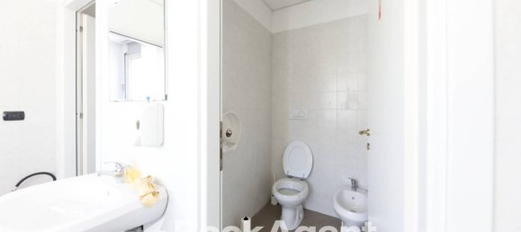 5 rooms Office in Genoa, Italy No. 295913 26