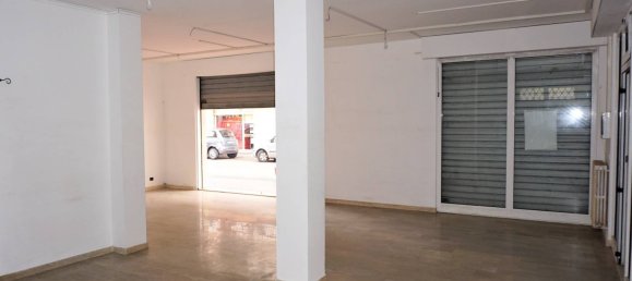 1غرفة عقار تجاري في Grottammare, Italy رقم 75660 6