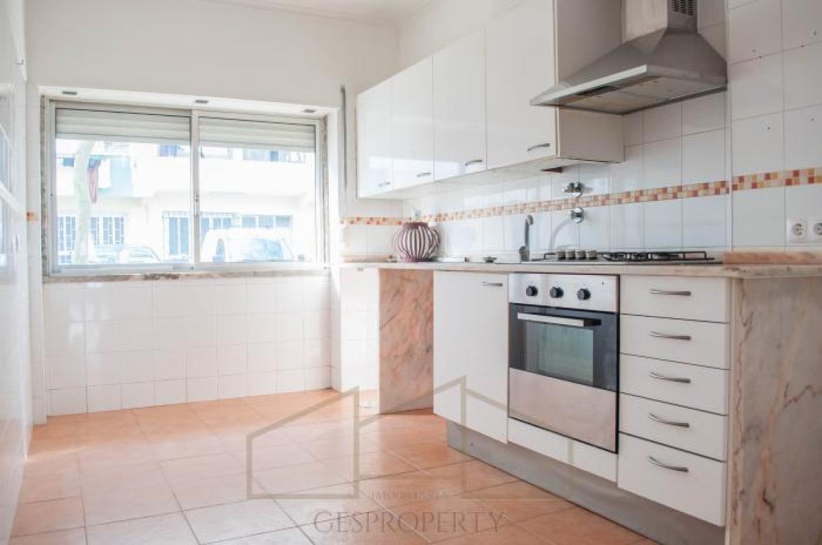2 bedrooms Apartment in Seixal, Portugal No. 257