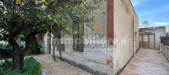 3 bedrooms Apartment in Paceco, Italy No. 213627 4