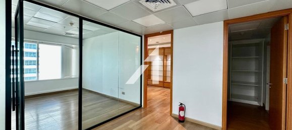 Oficina en Dubai, UAE 186.1 m² No. 107868 6