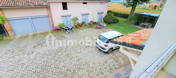 6 bedrooms Villa in Guastalla, Italy No. 90077 14