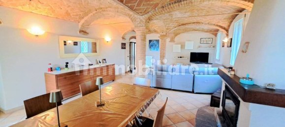 6 bedrooms Villa in Guastalla, Italy No. 90077 8