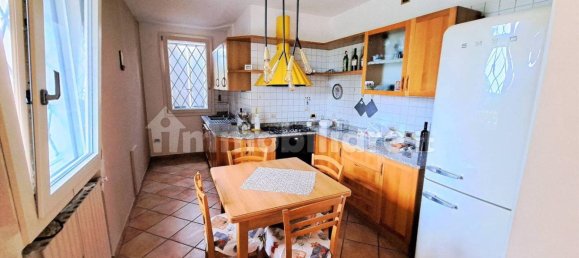 6 bedrooms Villa in Guastalla, Italy No. 90077 9