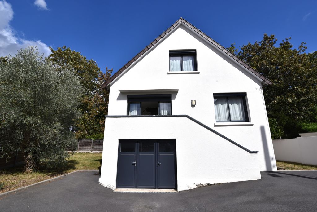 3 bedrooms House in Caen, France No. 350749