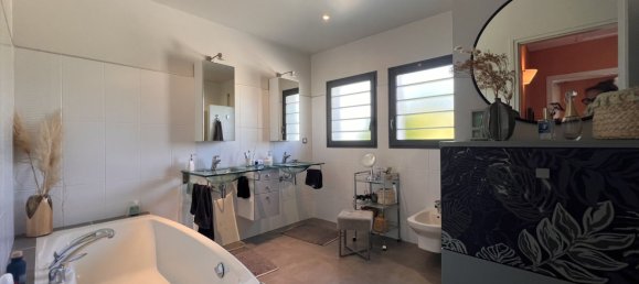 4 Schlafzimmer Haus in Vendee, France, Nr. 295342 18