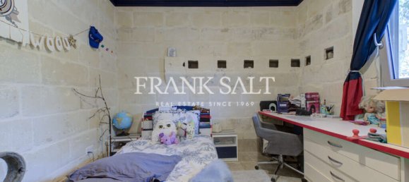 5 bedrooms Townhouse in Marsa, Malta No. 1095 15