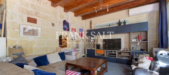 5 bedrooms Townhouse in Marsa, Malta No. 1095 18