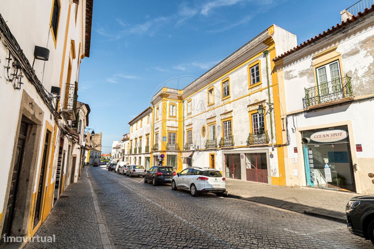 9 bedrooms Building in Evora, Portugal No. 137796