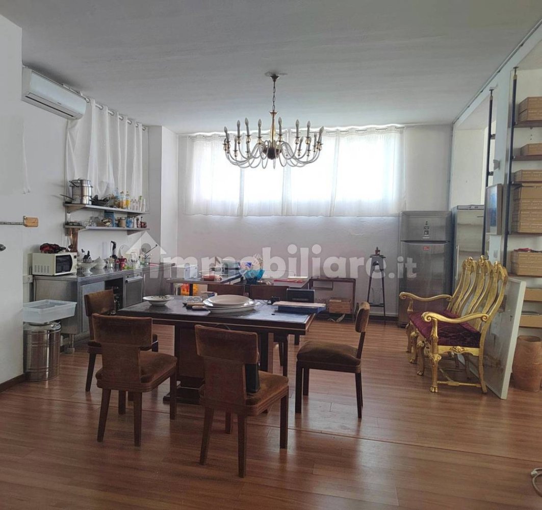 Escritório de 5 divisões em Milan, Italy N.º 336380