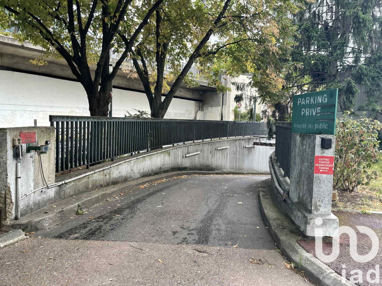 11m² Parking in Courbevoie, France No. 322660