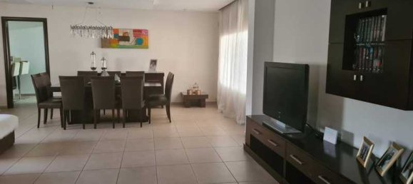 Imóvel comercial T4 em Aradippou, Cyprus N.º 80654 2