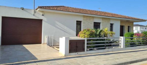 Imóvel comercial T4 em Aradippou, Cyprus N.º 80654 3