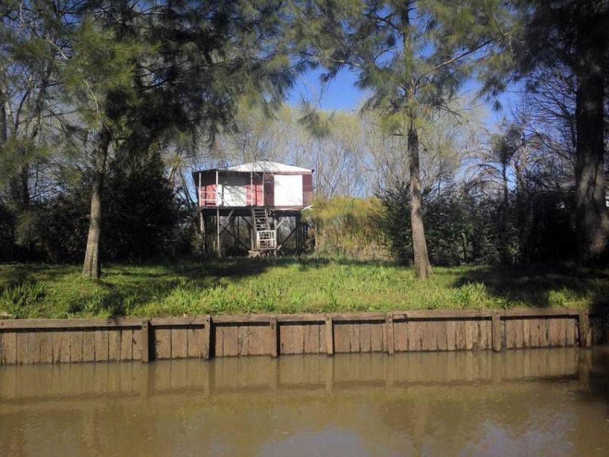 Casa de 2 dormitorios en San Fernando, Argentina No. 7985