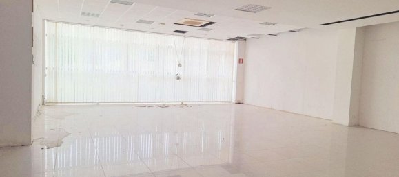2171m² Commercial property in Bolzano Vicentino, Italy No. 372510 11