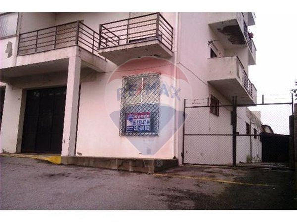 Armazém em Viseu, Portugal 1243 m² N.º 51702