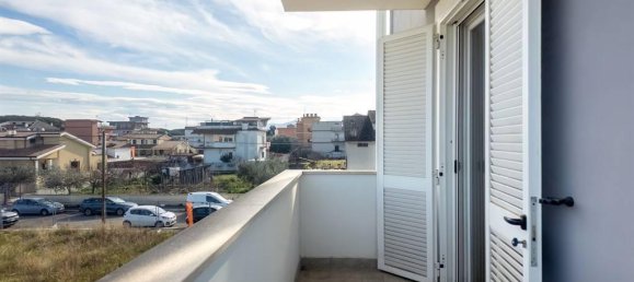 3 rooms Apartment in Rome, Italy No. 19237 8