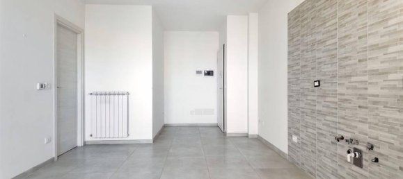 3 rooms Apartment in Rome, Italy No. 19237 25