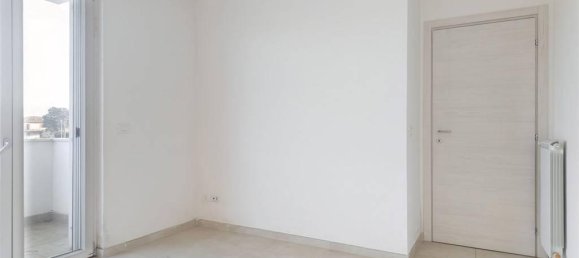 3 rooms Apartment in Rome, Italy No. 19237 17