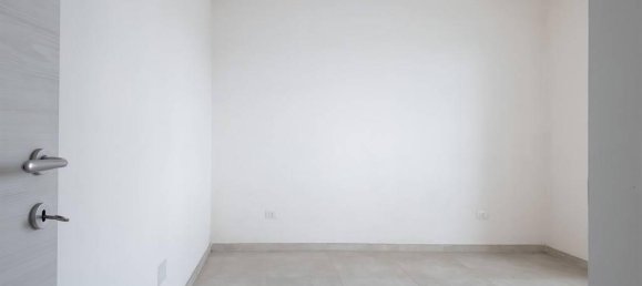 3 rooms Apartment in Rome, Italy No. 19237 14