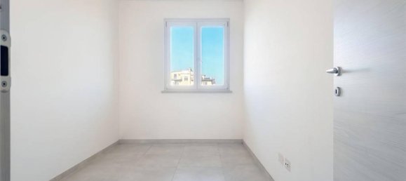 3 rooms Apartment in Rome, Italy No. 19237 19