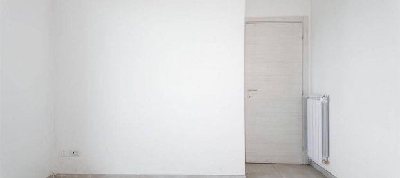 3 rooms Apartment in Rome, Italy No. 19237 16