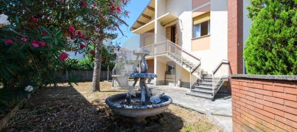 Villa de 6 dormitorios en Reggio Emilia, Italy No. 274654 3