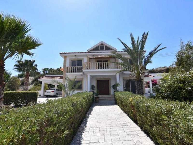Villa de 4 dormitorios en Pyrgos, Cyprus No. 13844