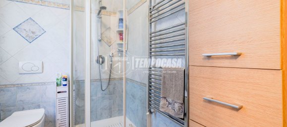 4-salle Duplex à Caronno Pertusella, Italy No. 287755 2