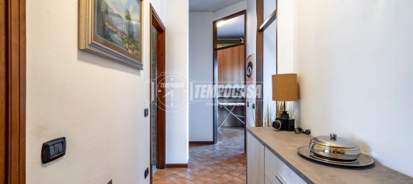 4-salle Duplex à Caronno Pertusella, Italy No. 287755 6
