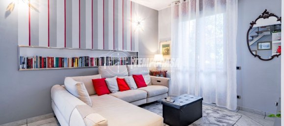 4-salle Duplex à Caronno Pertusella, Italy No. 287755 40