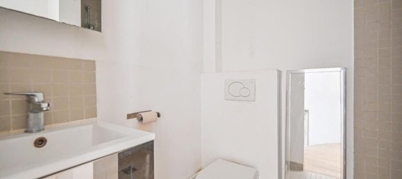 1 bedroom Apartment in Paris, France No. 362761 8