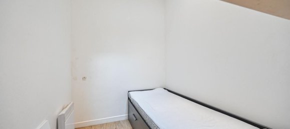 1 bedroom Apartment in Paris, France No. 362761 6