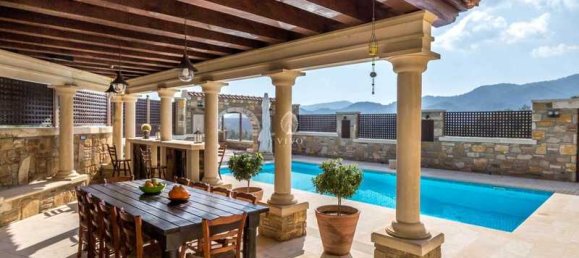 4 غرف نوم عقار تجاري في Moniatis, Cyprus رقم 19199 3