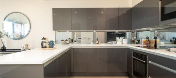 2 bedrooms Apartment in London, United Kingdom No. 5222 3