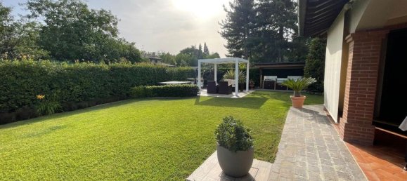 8 rooms Villa in Castelnuovo Rangone, Italy No. 102592 3