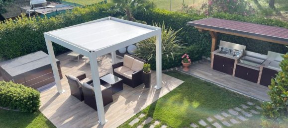 8 rooms Villa in Castelnuovo Rangone, Italy No. 102592 2