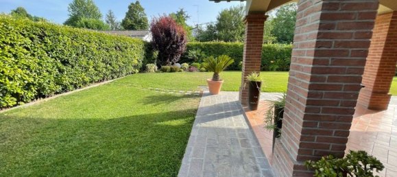 8 rooms Villa in Castelnuovo Rangone, Italy No. 102592 23
