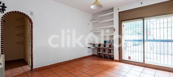 3 bedrooms Apartment in Santa Coloma de Gramenet, Spain No. 81575 4