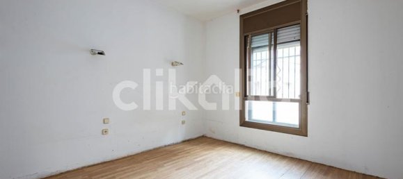 3 bedrooms Apartment in Santa Coloma de Gramenet, Spain No. 81575 14