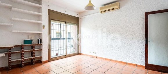3 bedrooms Apartment in Santa Coloma de Gramenet, Spain No. 81575 2