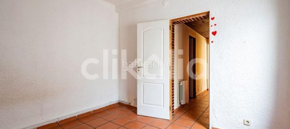 3 bedrooms Apartment in Santa Coloma de Gramenet, Spain No. 81575 10