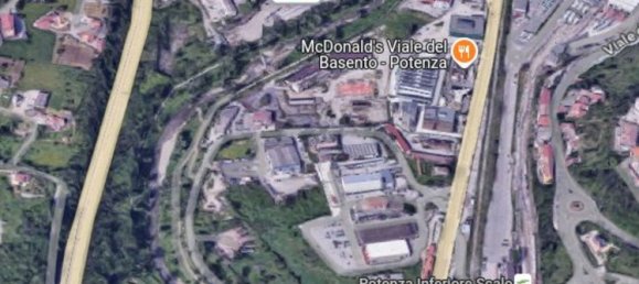 Apartamento de 7 habitaciónes en Potenza, Italy No. 97642 3