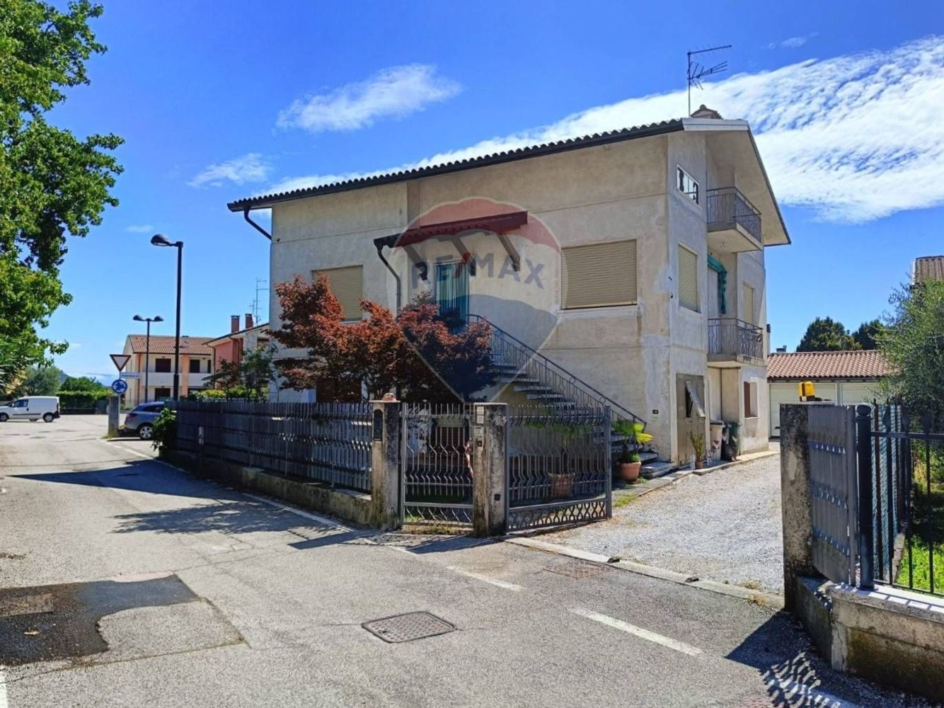 11 rooms House in Valdobbiadene, Italy No. 273065