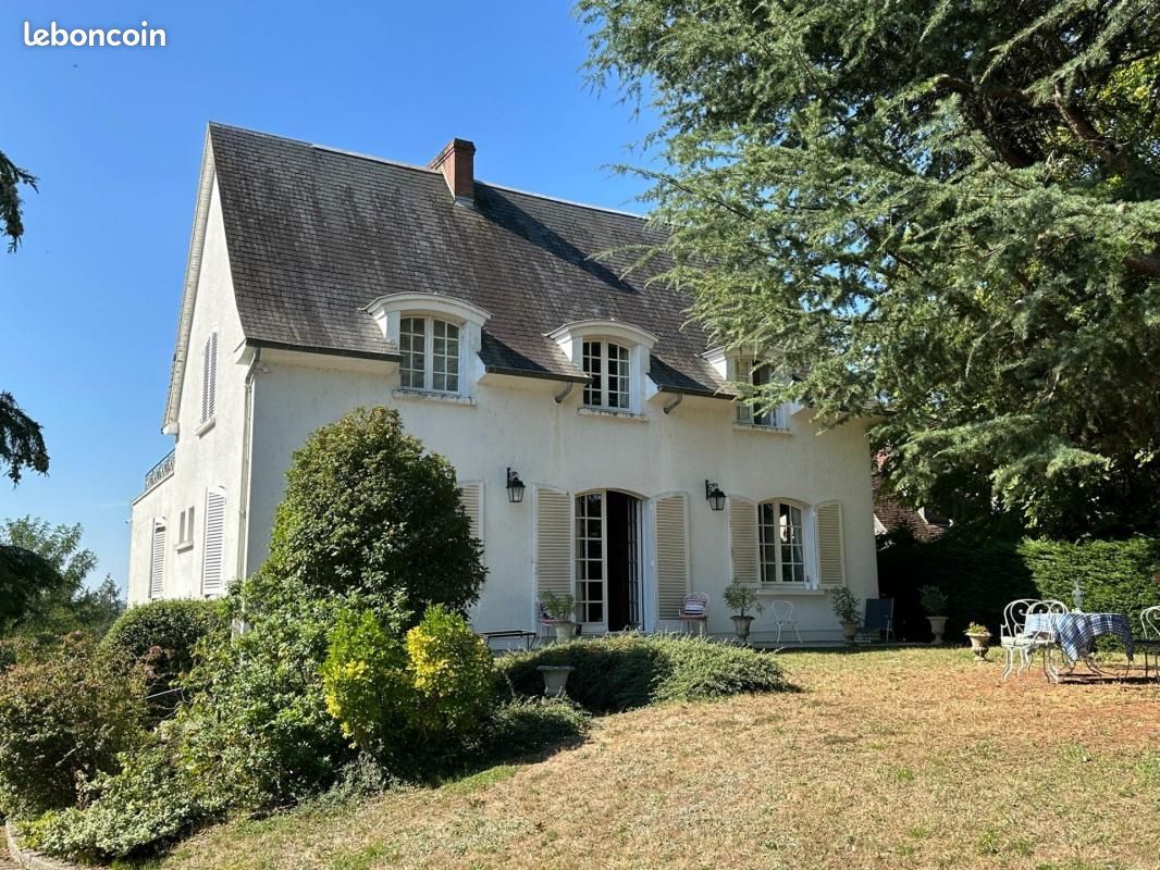 Дом с 5 спальнями в Жьен, Франция № 93092