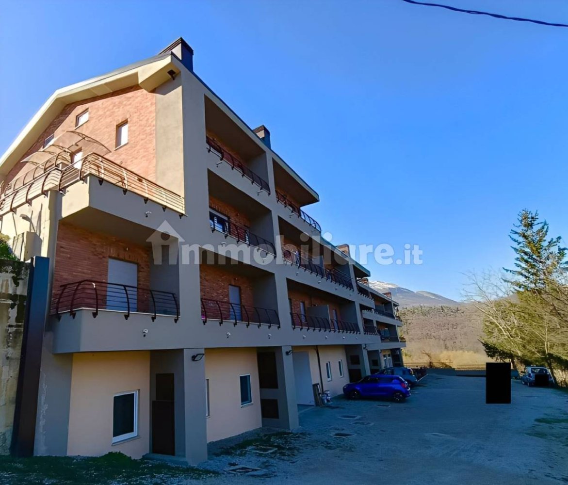 1 bedroom Apartment in Montefortino, Italy No. 337843