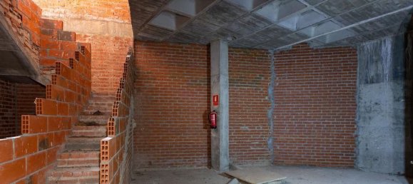 190m² Commercial property in Madrid, Spain No. 94144 12