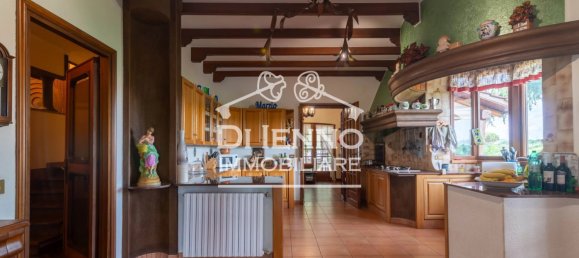 5 bedrooms Villa in Rome, Italy No. 345686 6